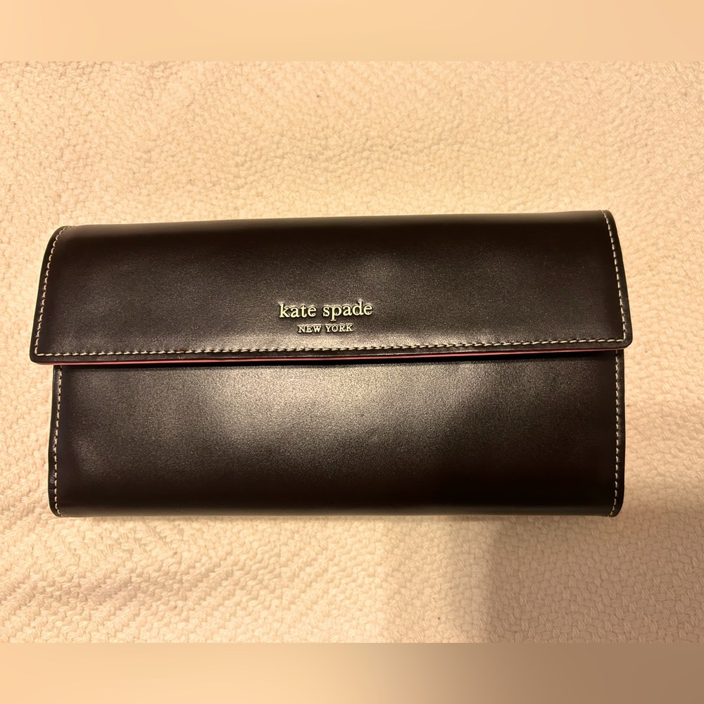 NWT🌷Kate Spade Trifold Wallet